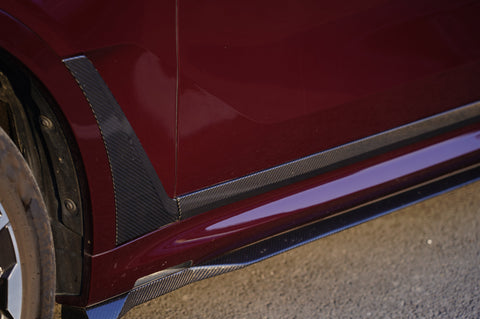 BMW X7 xDrive40i M60i ALPINA XB7 LCI G07 2023-ON with Aftermarket Parts - Side Skirts Pre-preg Carbon Fiber from TAKD Carbon
