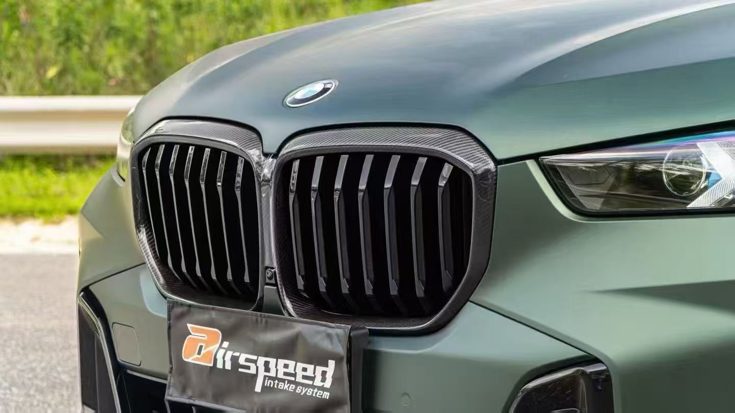 BMW X5 s/x Drive 40i / xDrive 50e (With M-Package, does not fit base model) & M60i G05 LCI 2024 with Aftermarket Parts - Gill Pre-preg Carbon Fiber from TAKD Carbon