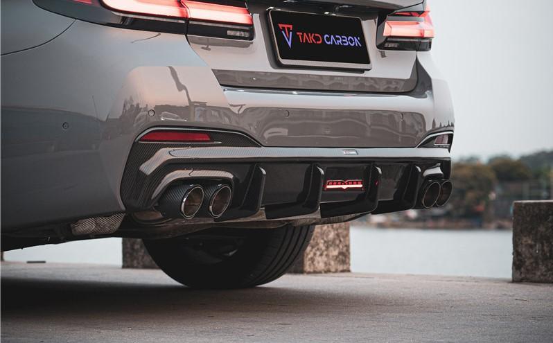 BMW M550 540 530 LCI Aftermarket Parts - TAKD Rear Diffuser Pre-preg ...